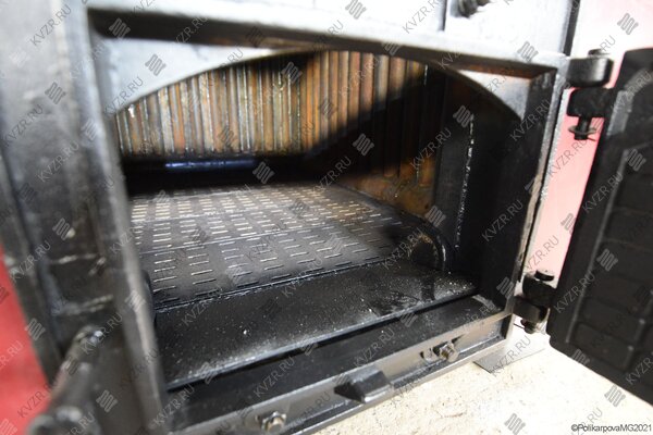 Колосниковая топка котла КВД 1.5 МВт на дровах